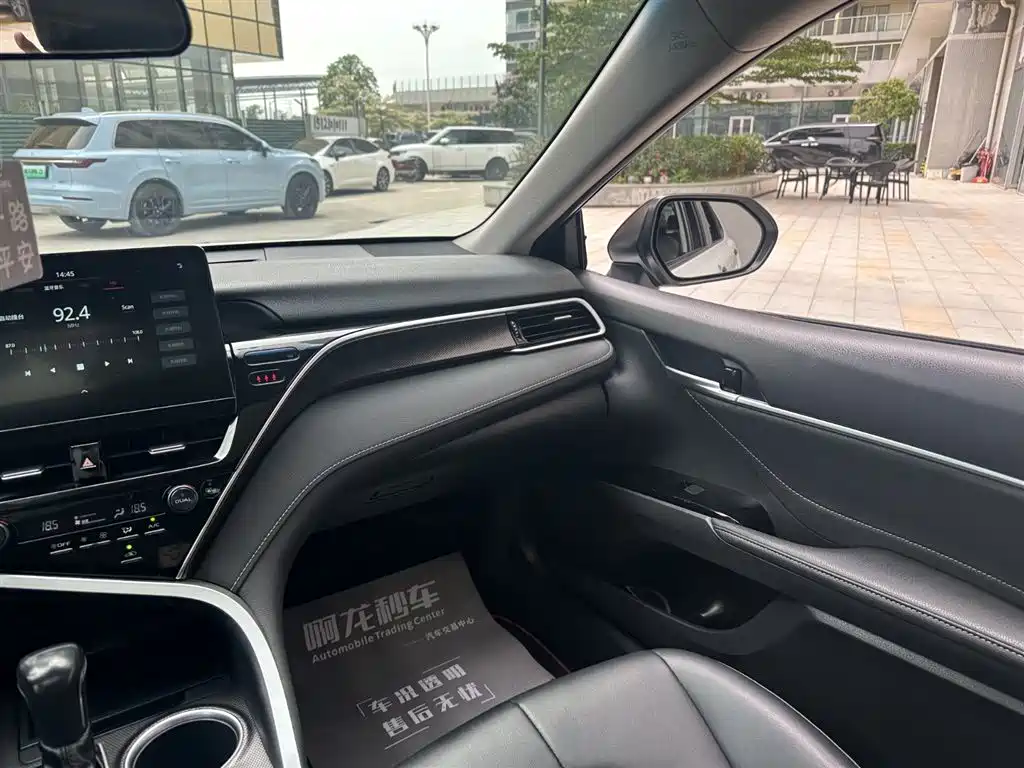 Toyota Camry 2022 2.0S Knight Edition фото 9