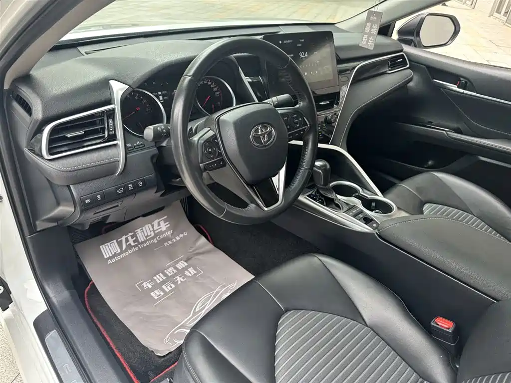 Toyota Camry 2022 2.0S Knight Edition фото 22