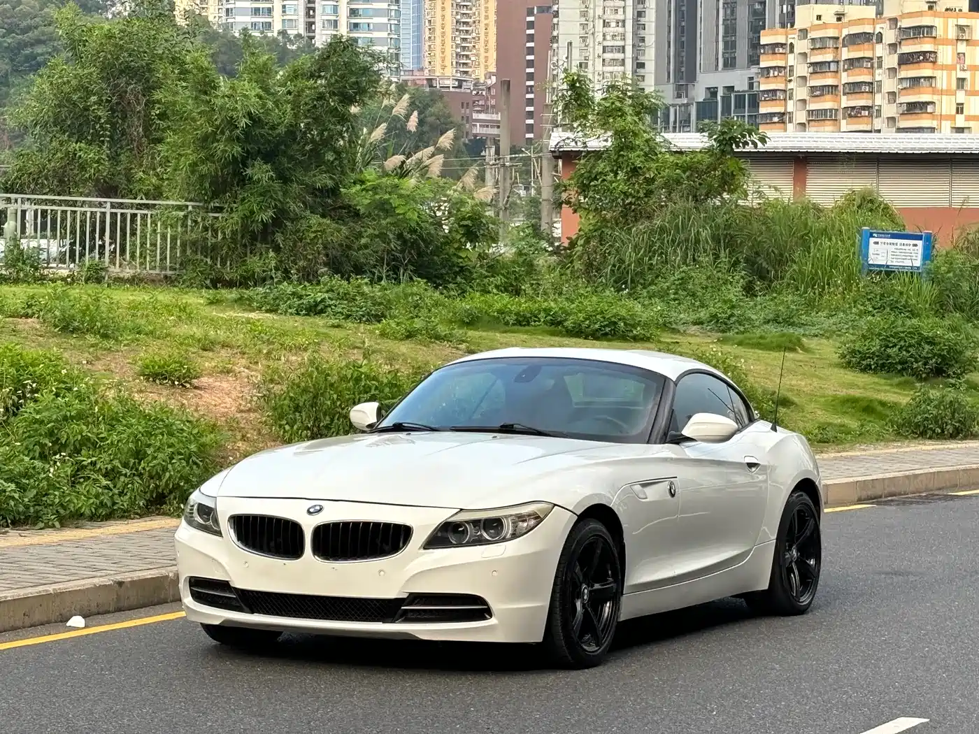 BMW Z4 2013 sDrive20i Leading фото 3