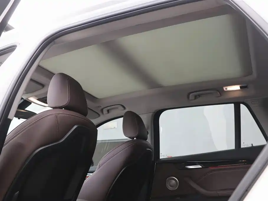 BMW X1 2022 sDrive25Li Leading фото 24