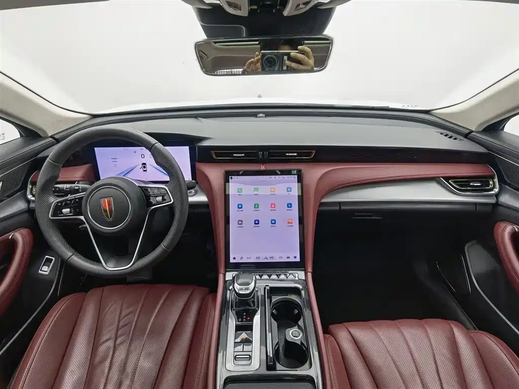 Hongqi H5 2024 2.0T Automatic Smart Connect Flag Smooth Edition фото 5