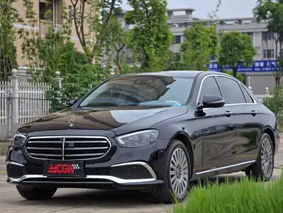 Mercedes-Benz E