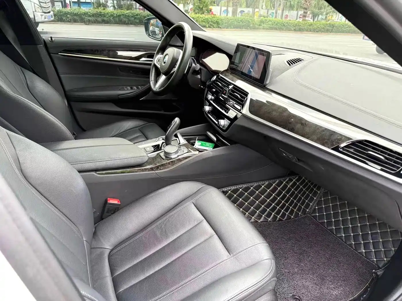 BMW 5 Series 2020 530Li Leading M Sport Package фото 9