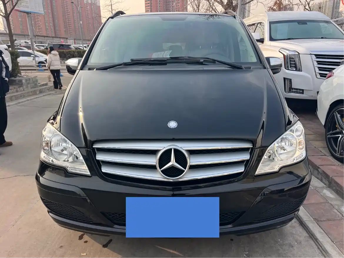 Mercedes-Benz Viano 2013 3.0L Comfort Edition фото 2