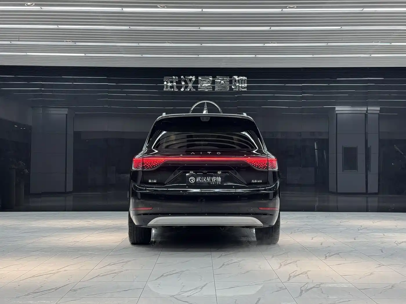 AITO Wenjie AITO M9 2025 Extended Range Ultra 52kWh 6-Seater фото 3