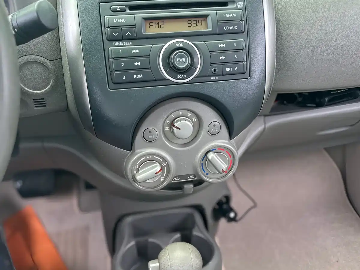 Nissan Sunny 2012 2011 1.5XE CVT Comfort Edition