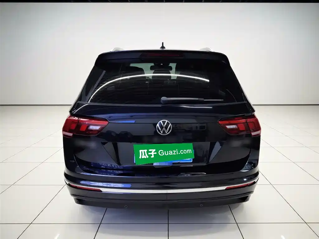 Volkswagen Tiguan L 2021 330TSI Automatic 2WD R-Line Premium фото 6