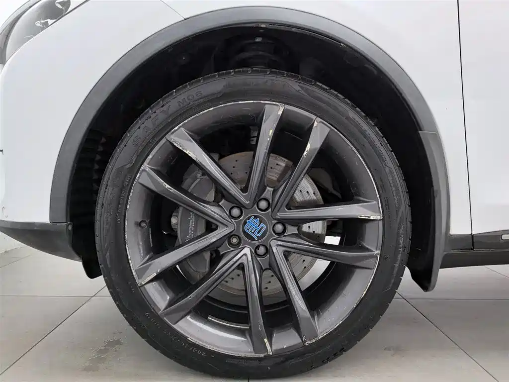 BYD Tang New Energy 2018 DM 2.0T AWD Smart Connection Enjoy Edition 7-Seater China V фото 17