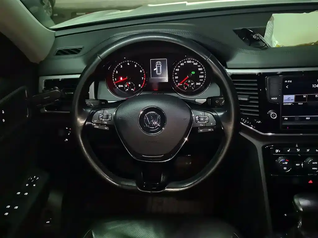 Volkswagen Teramont 2017 530 V6 4WD Luxury Edition фото 3
