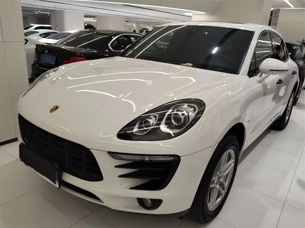 Porsche Macan 2017 Macan 2.0T фото 2