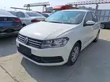 Photo 2 - Volkswagen Santana