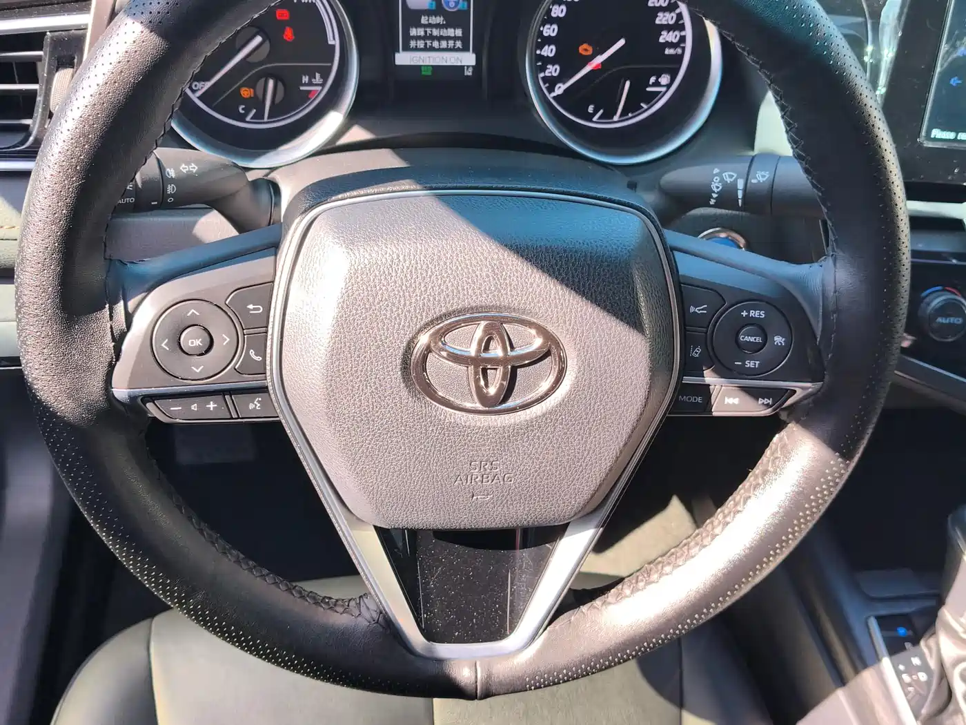 Toyota Camry 2023 Hybrid 2.5HGVP Leading Edition фото 7