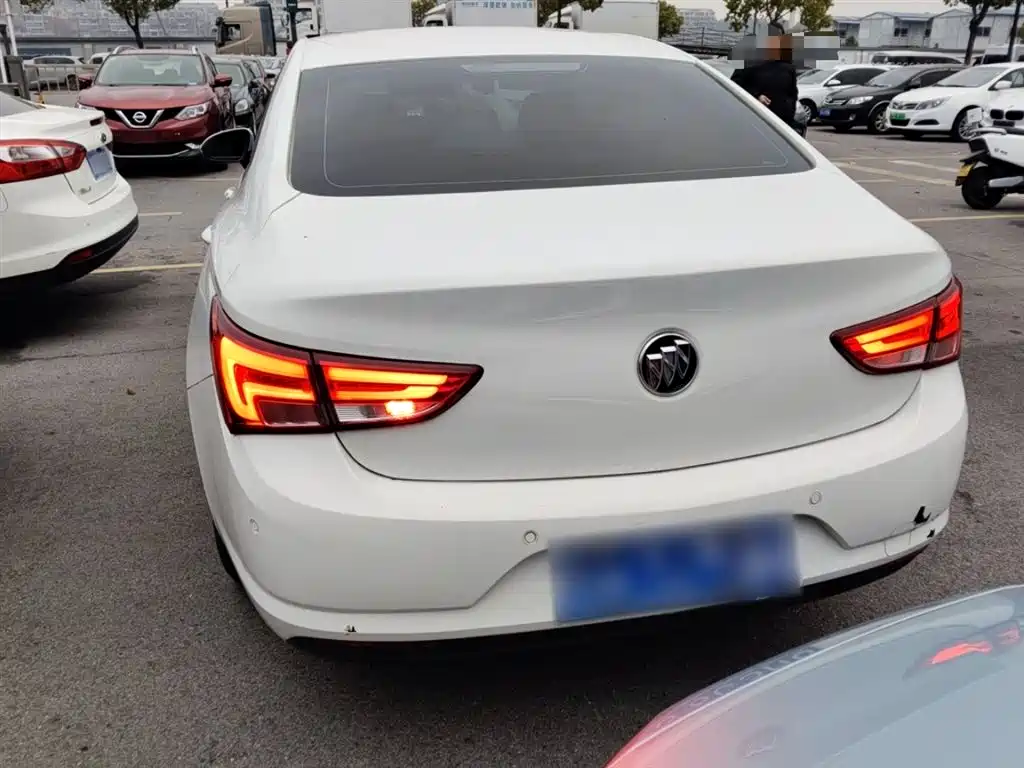 Buick Verano 2018 Sedan 15S Automatic Leading фото 4