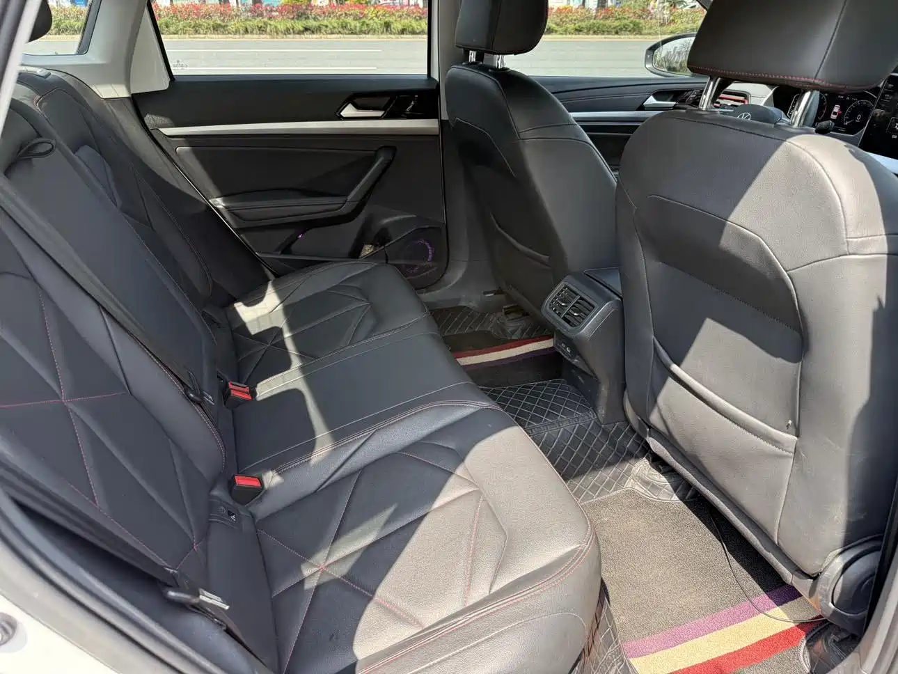 Volkswagen Lavida 2024 Model 300TSI DSG Starlight Leading Edition фото 10