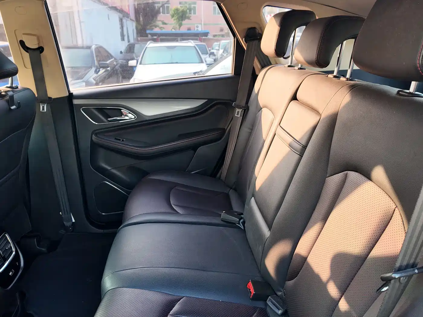 Baojun 560 2016 2016 1.8L iAMT Luxury
