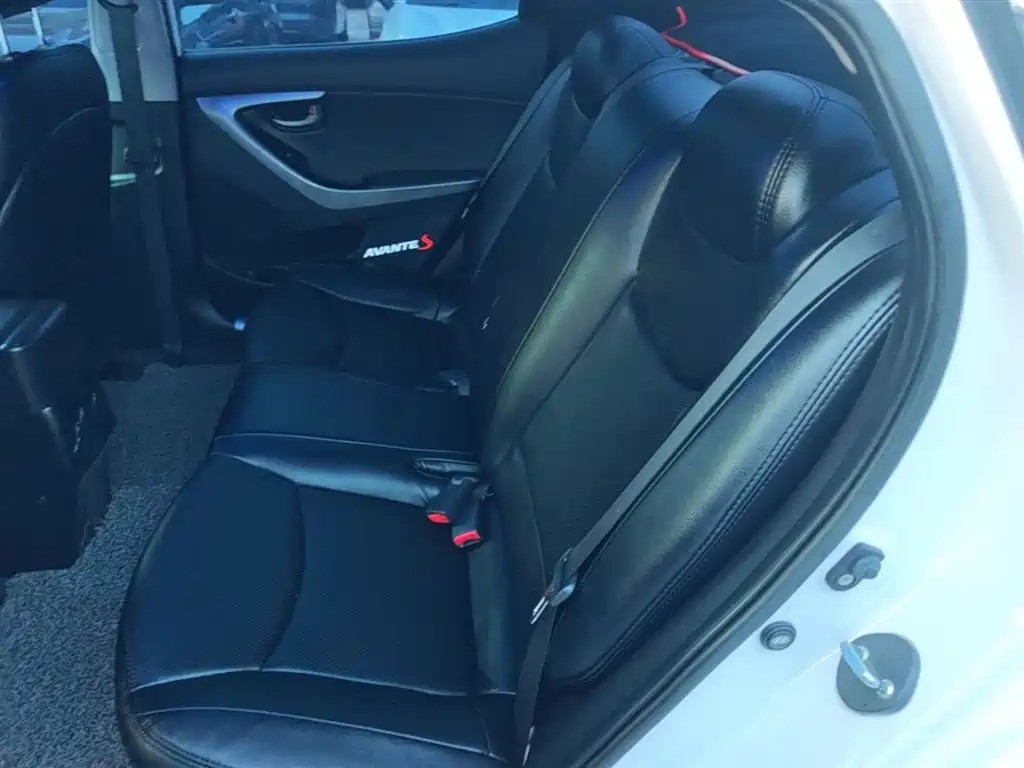 Hyundai Langdong 2016 1.6L Automatic Smart Edition фото 17