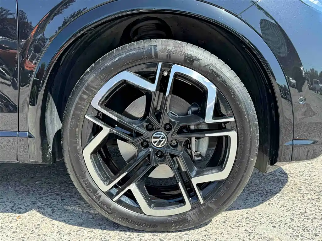 Volkswagen Tiguan L 2024 PRO 330TSI FWD R-Line Intelligent Premium Edition фото 10