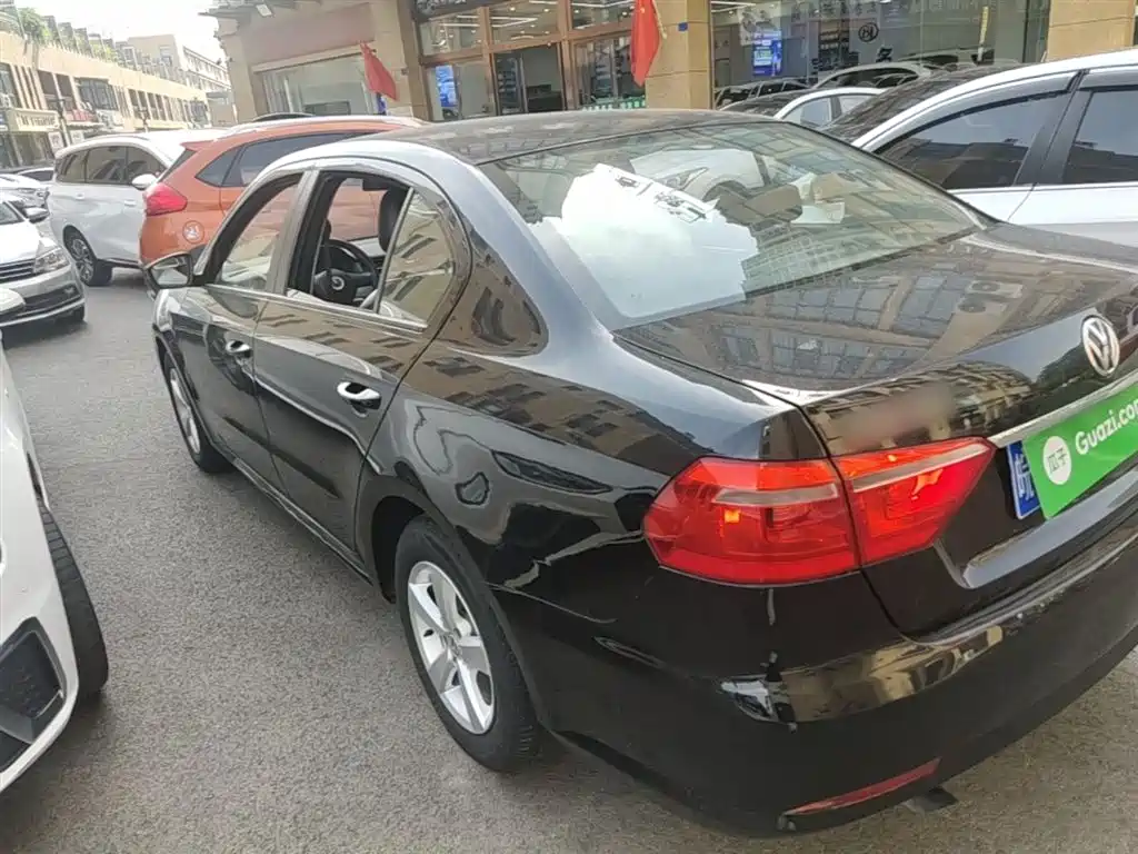 Volkswagen Lavida 2013 Facelift Classic 1.6L Automatic Trend фото 5
