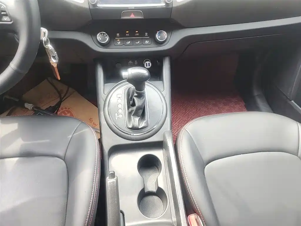 Kia Sportage 2015 2.0L Automatic 2WD GL фото 14