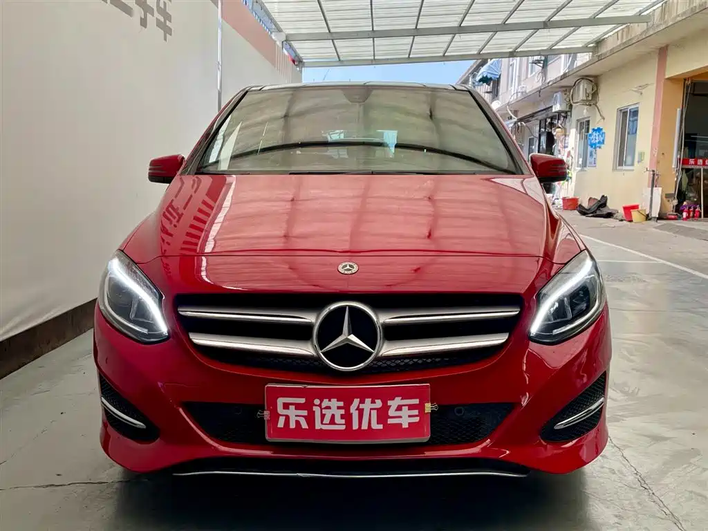 Mercedes-Benz B-Class 2018 B 200 Fashion фото 2