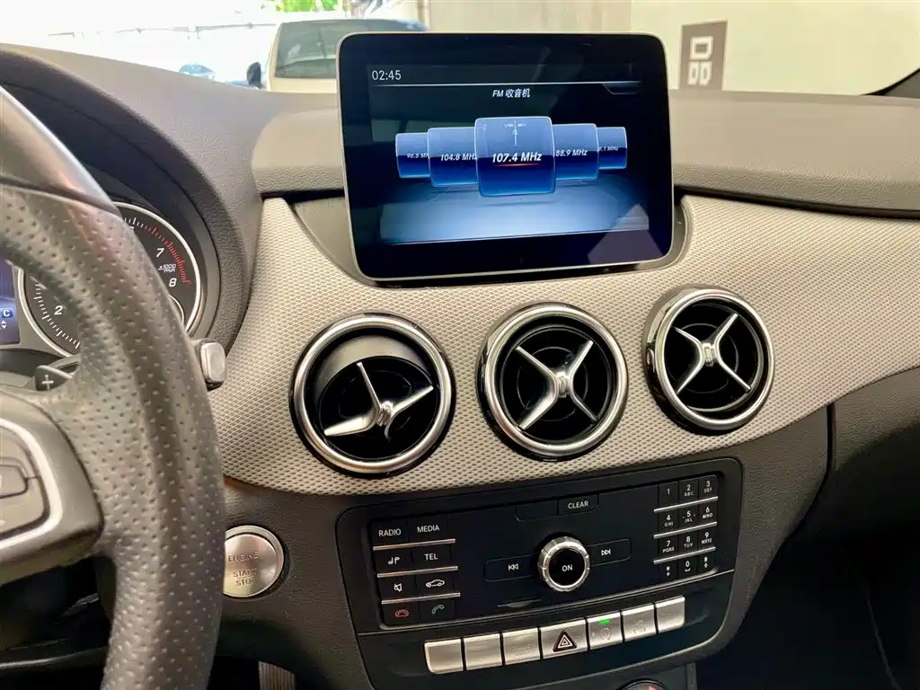 Mercedes-Benz B-Class 2018 B 200 Fashion фото 11