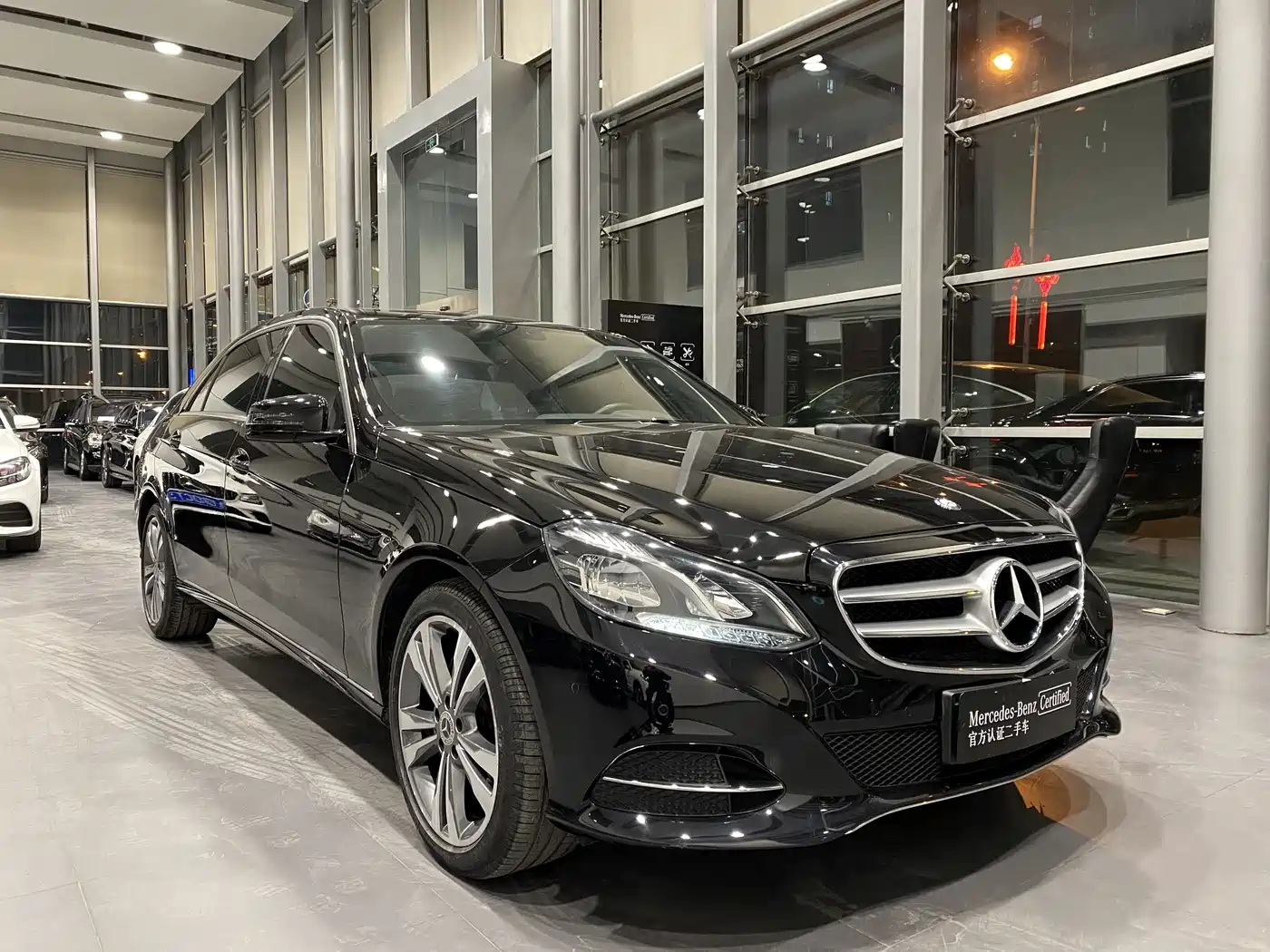 Mercedes-Benz E-Class 2015 Facelift E 180 L фото 3