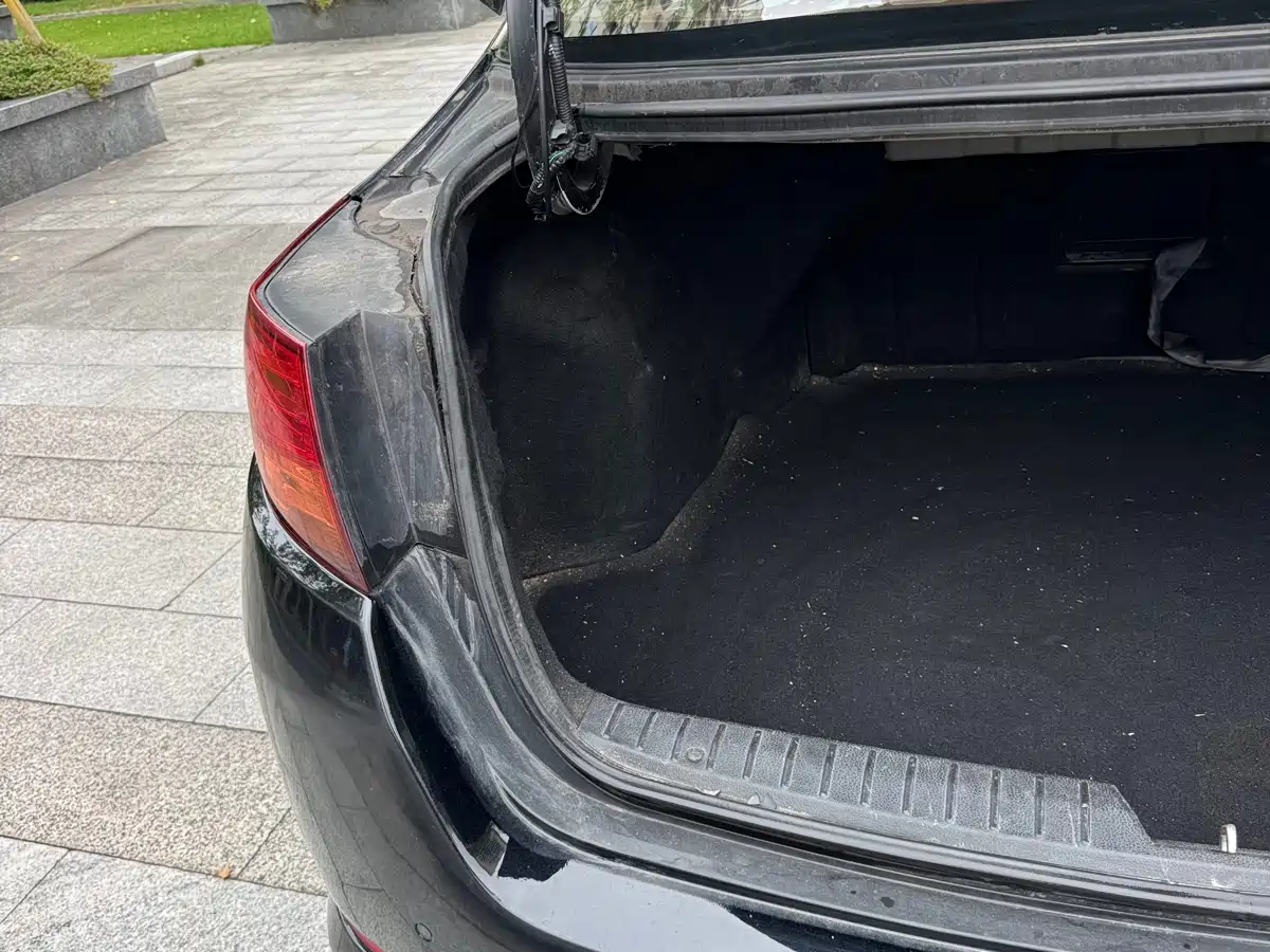 Kia K5 2011 2.0L Automatic DLX фото 15