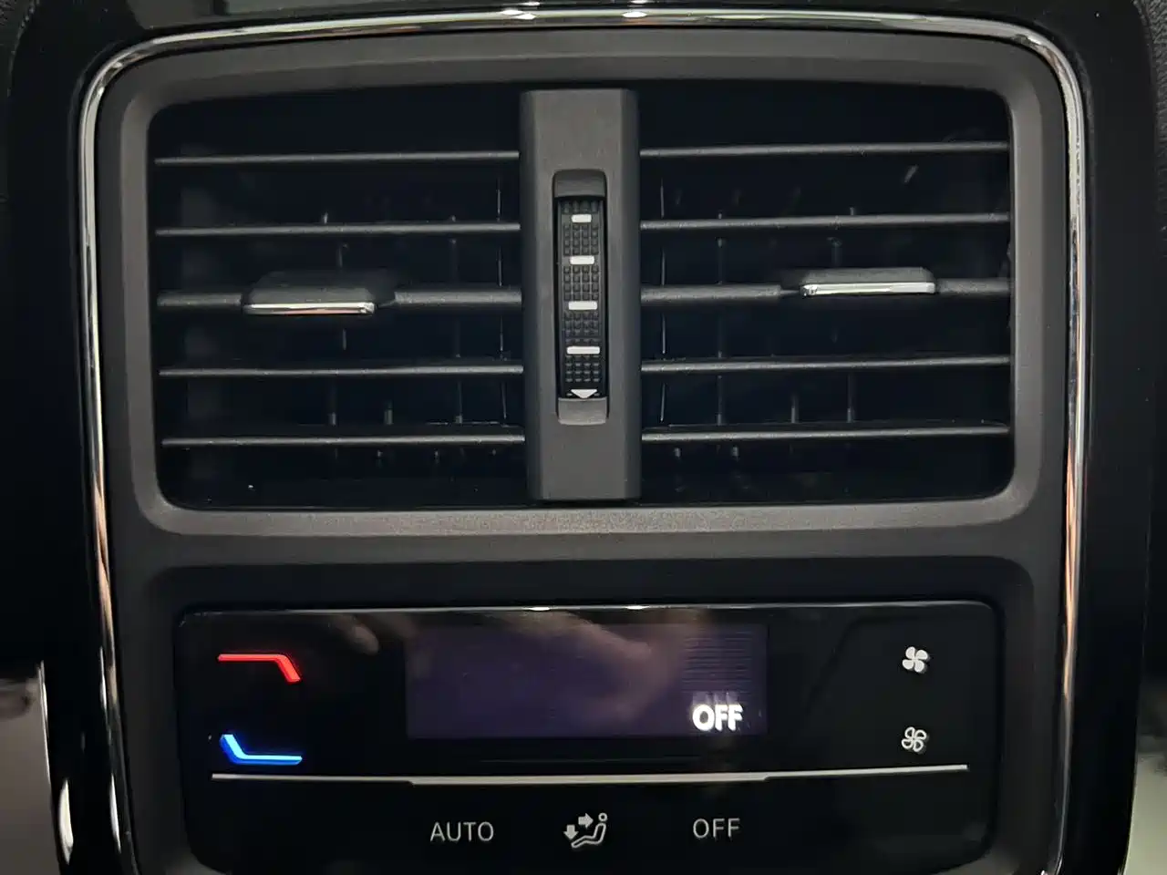 Volkswagen Passat 2023 Facelift 280TSI Elite Edition фото 18