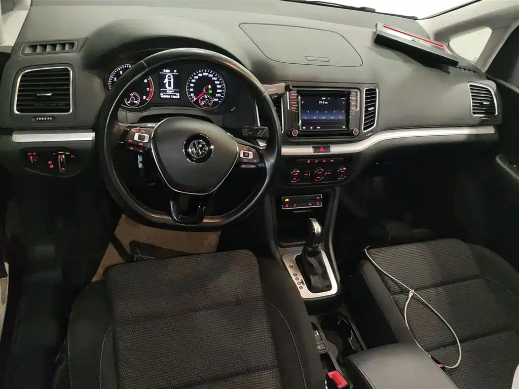 Volkswagen Sharan 2016 380TSI Comfort 7-seater фото 10