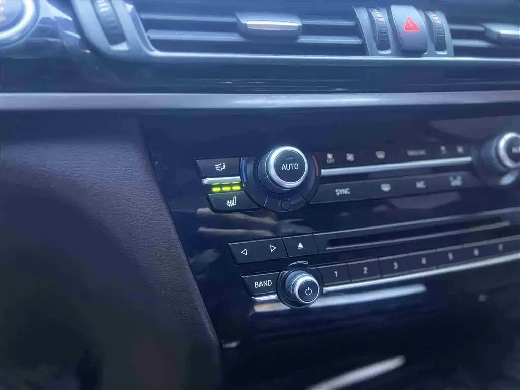 BMW X5 (Import) 2014 xDrive35i Leading фото 10