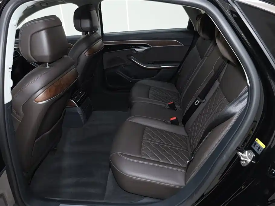 Audi A8 2023 A8L 50 TFSI quattro Premium фото 19