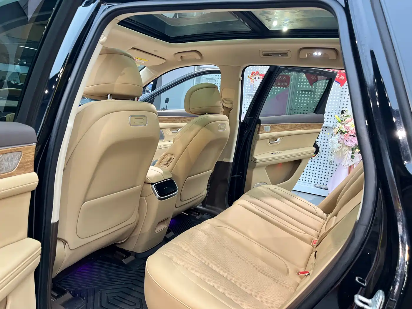 AITO Wenjie AITO M7 2024 1.5T AWD Plus 5-Seater фото 10