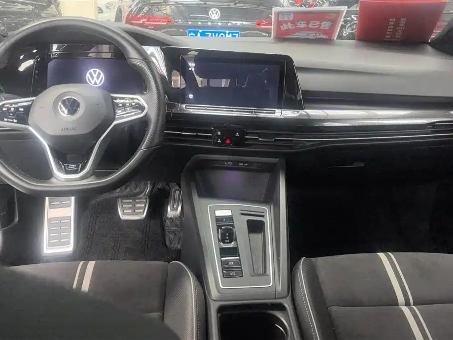 Volkswagen Golf 2021 280TSI DSG R-Line фото 16