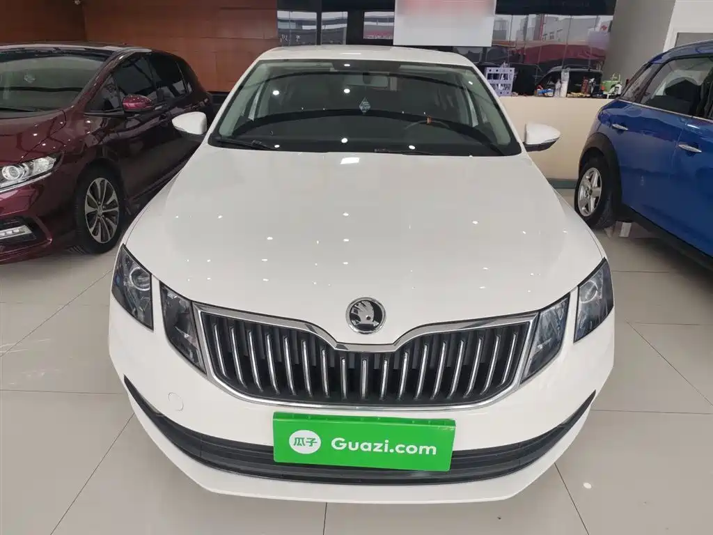 Škoda Octavia 2018 TSI230 DSG Comfort Edition фото 3