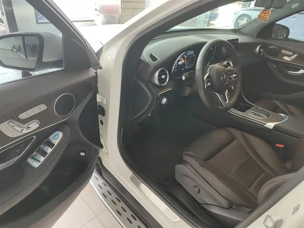Mercedes-Benz GLC 2022 Model GLC 260 L 4MATIC Luxury Edition фото 12