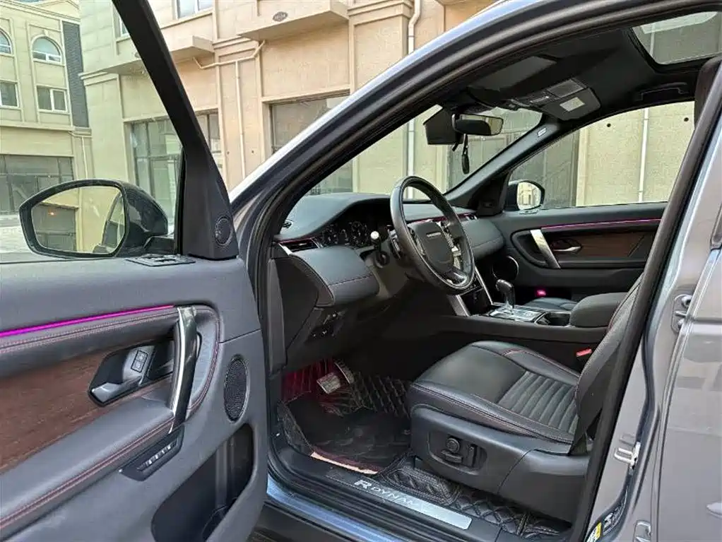 Land Rover Discovery Sport 2020 249PS R-Dynamic Performance Tech 7-seater фото 4