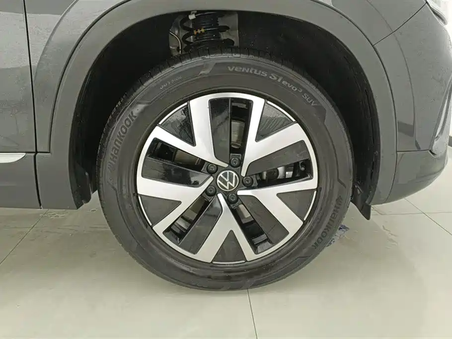 Volkswagen Tayron 2024 300TSI 2WD Luxury Plus Advanced фото 6