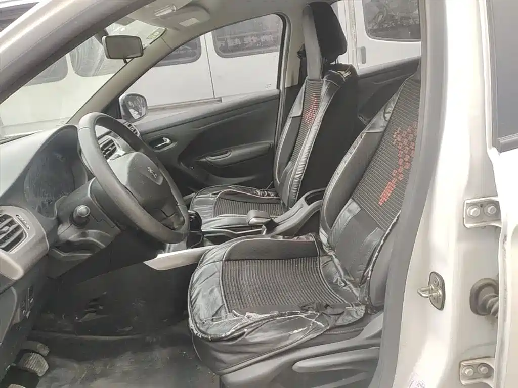 Peugeot 301 2018 1.6L Manual Comfort Edition фото 15