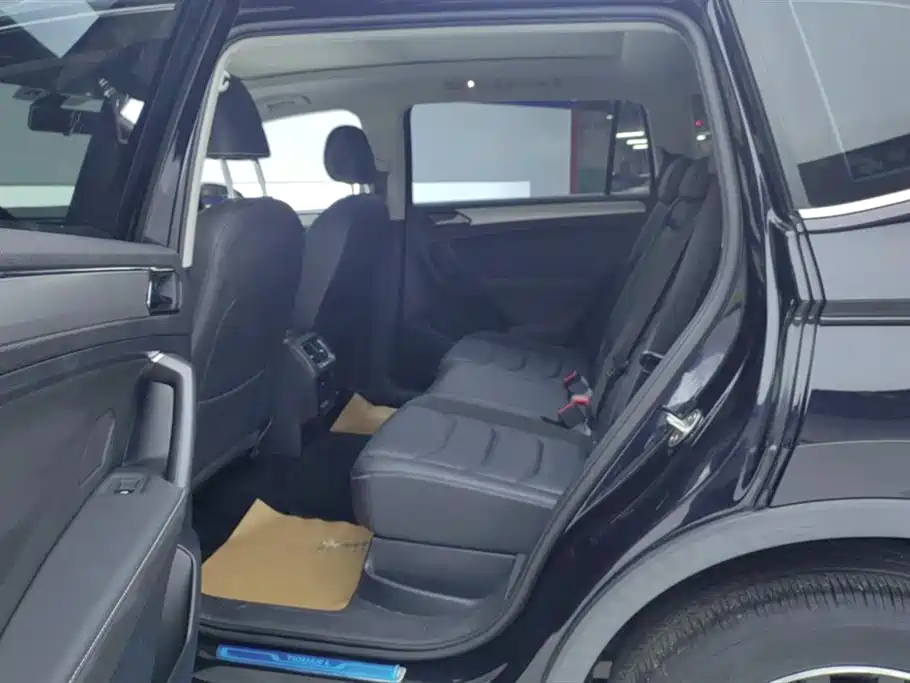 Volkswagen Tiguan L 2019 330TSI Automatic 2WD Panorama Comfort Edition China VI фото 11