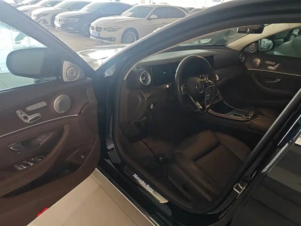 Mercedes-Benz E-Class 2022 Second Facelift E 300 L Fashion фото 16