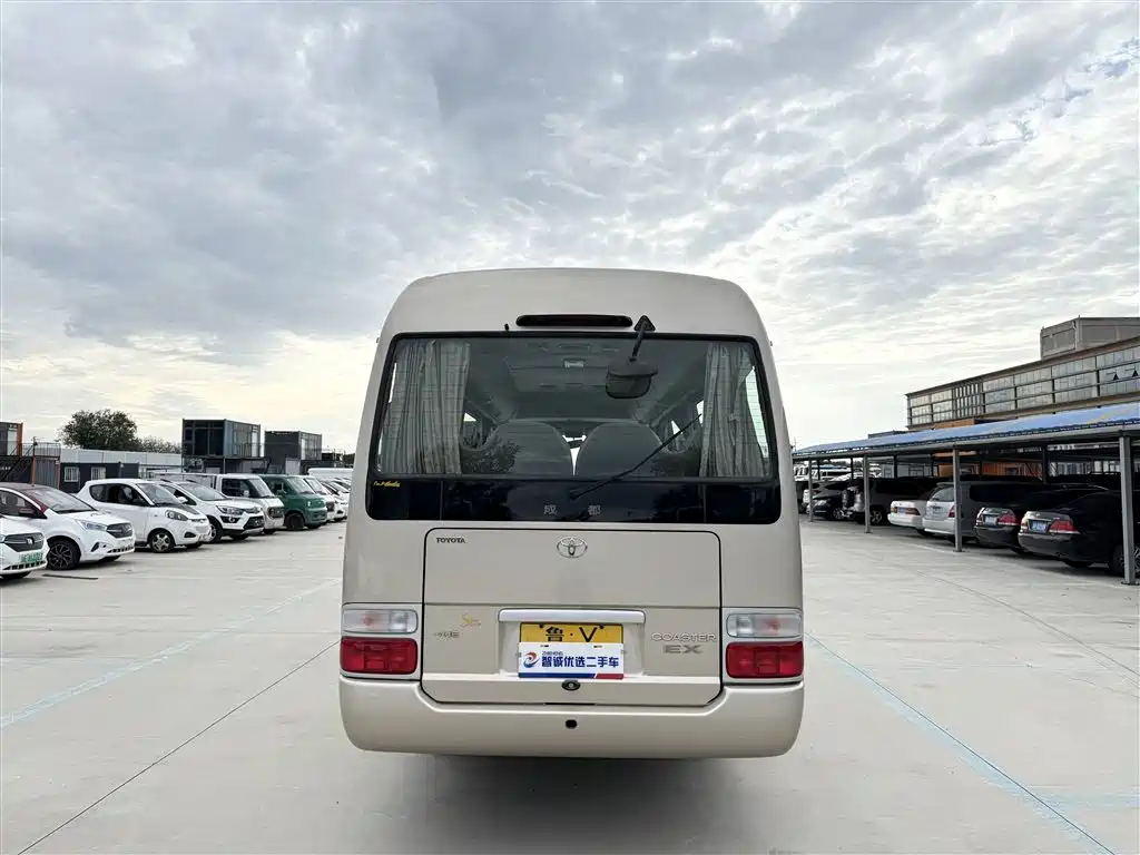 Toyota Coaster 2007 2.7L Gasoline Premium Edition 20-seater фото 3