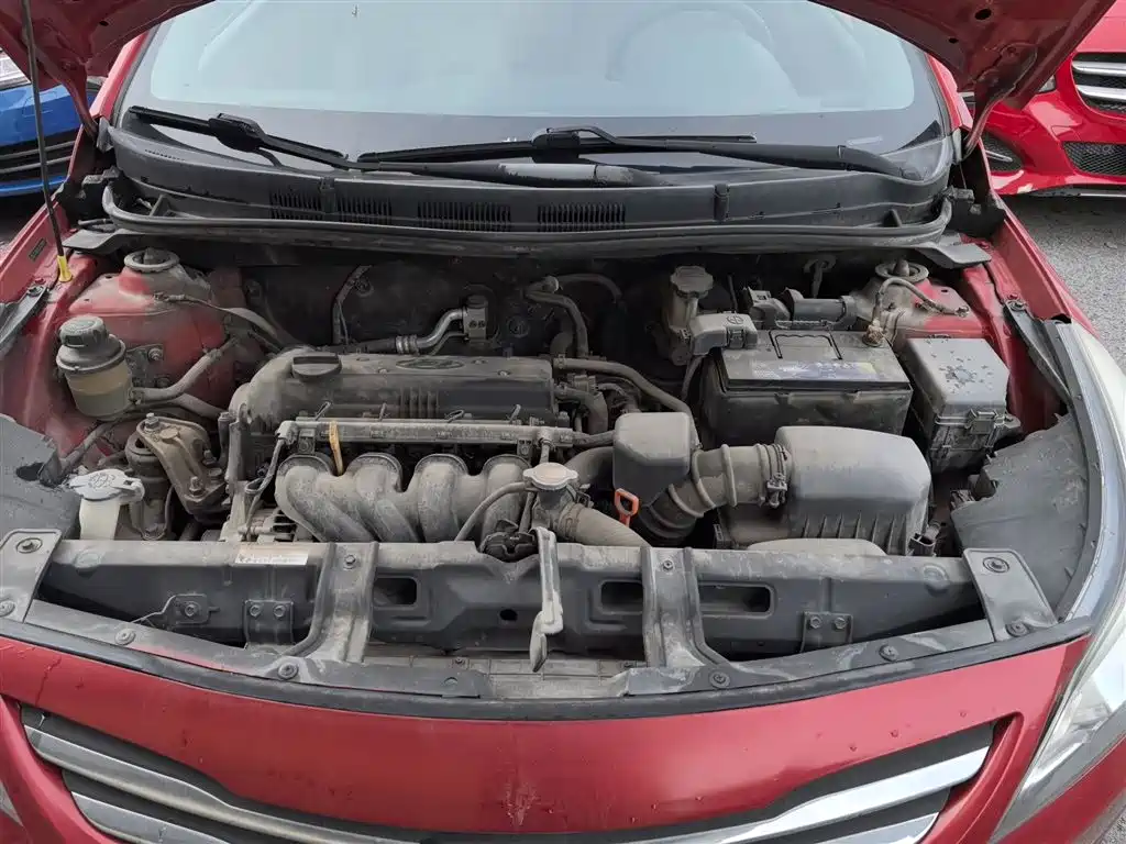 Hyundai Verna 2014 1.4L Automatic Fashion GS фото 20