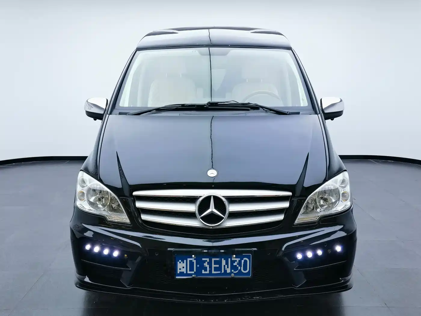Mercedes-Benz Vito 2013 Model 3.0L Elite Edition фото 2