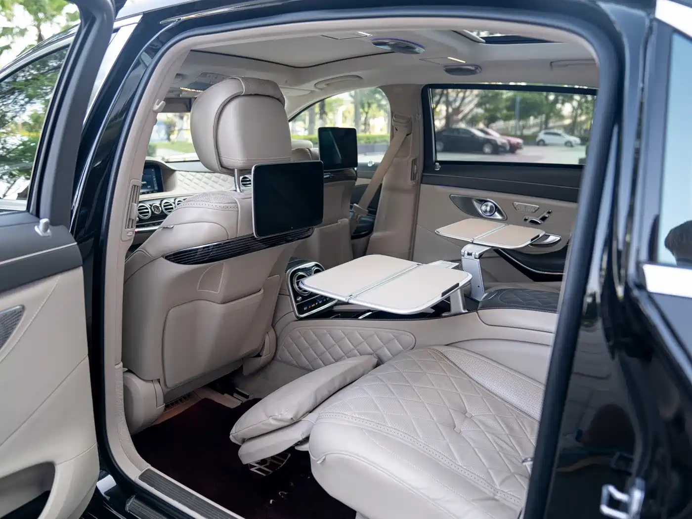 Mercedes-Benz Maybach S-Class 2018 Model S 680 фото 23