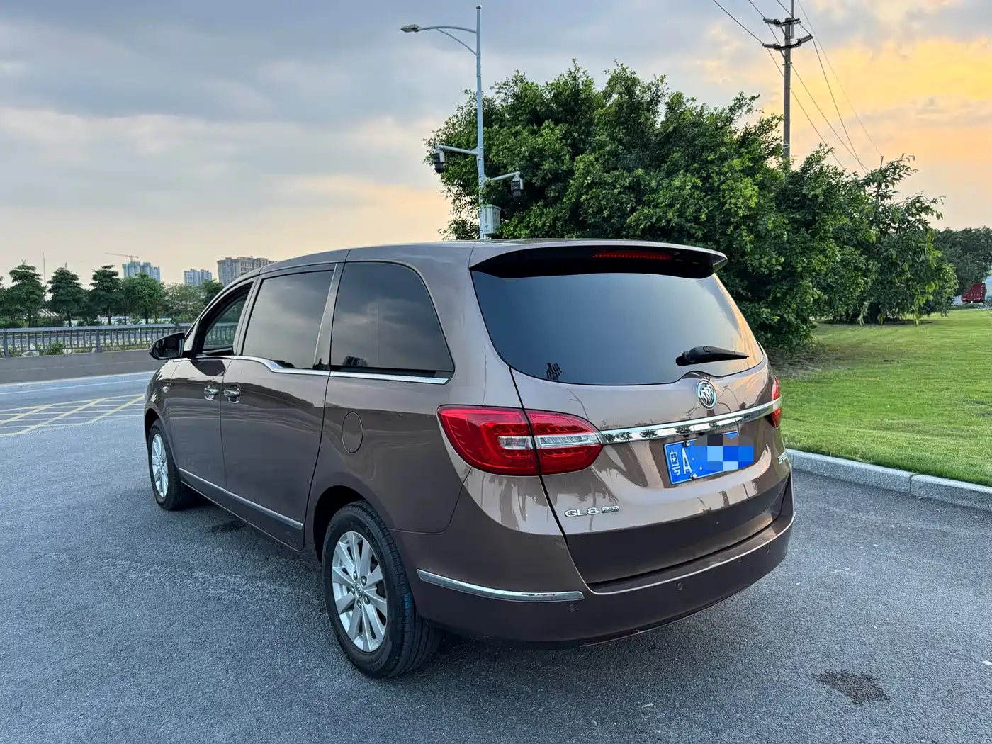 Buick GL8 2018 28T Luxury Model China VI фото 7