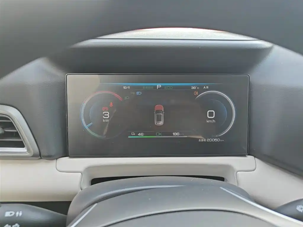 BYD Yuan UP 2024 401KM Leading Edition фото 12