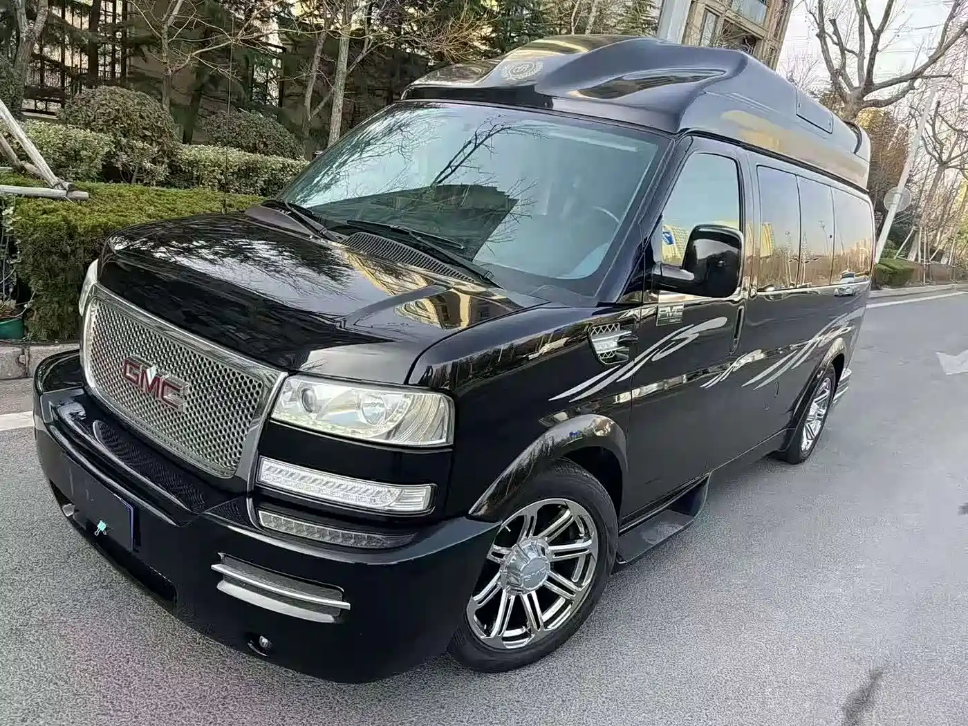 GMC Savana 2017 2017 6.0L G760S Elegance Imperial Edition