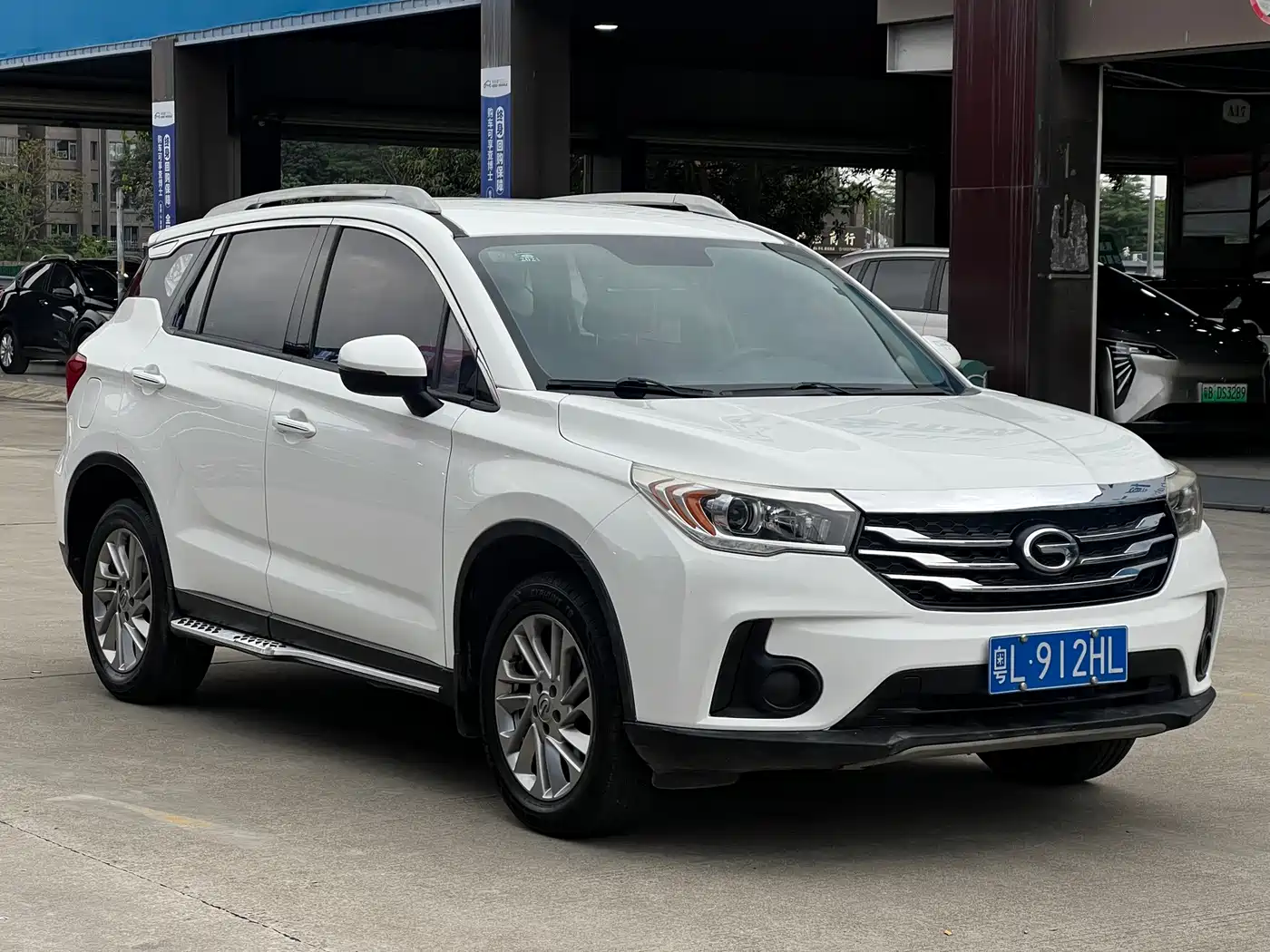 GAC Trumpchi GS4 2015 2015 200T G-DCT Comfort Edition
