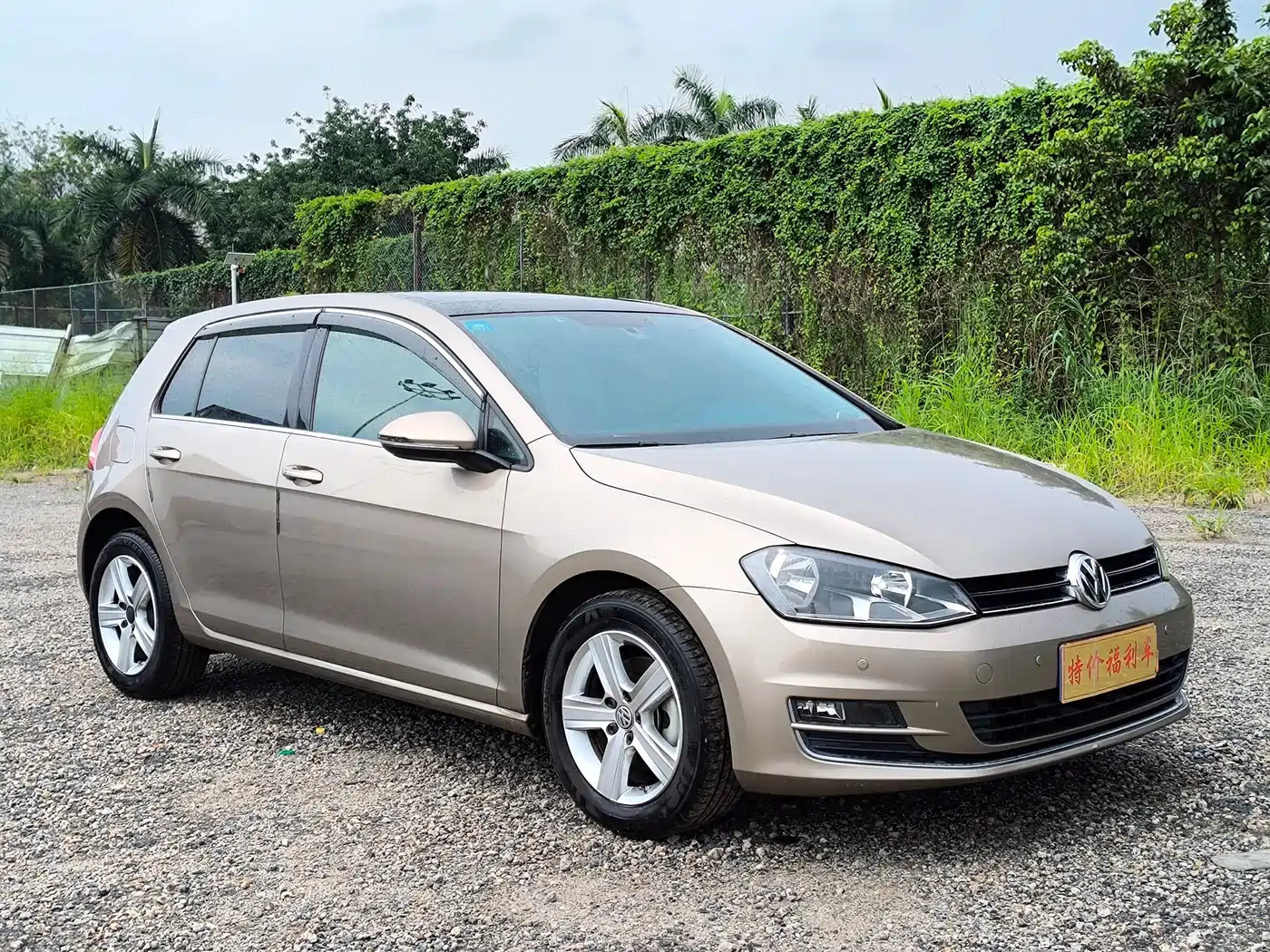 Volkswagen Golf 2016 230TSI Automatic Comfort фото 3