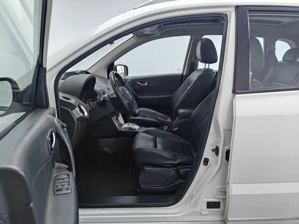 Renault Koleos (Import) 2015 2014 Facelift 2.5L 2WD Urban Edition